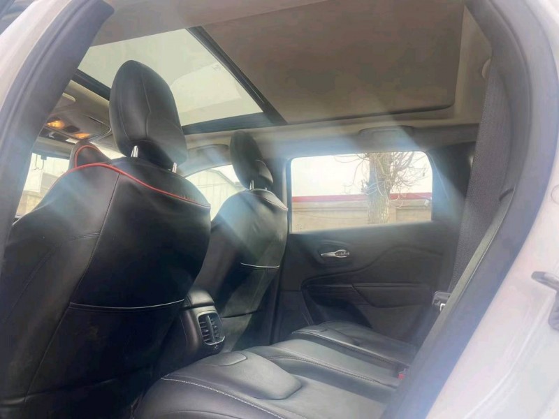 保定18年Jeep自由光8