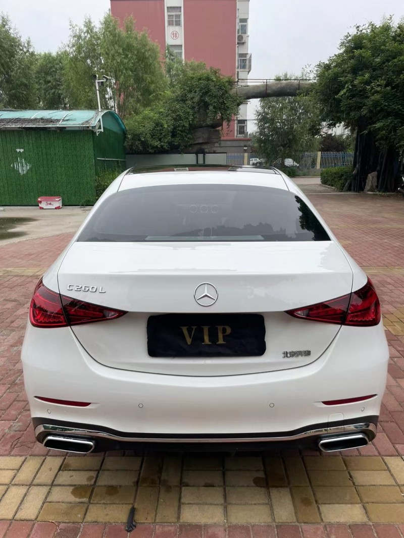 济宁22年奔驰C9