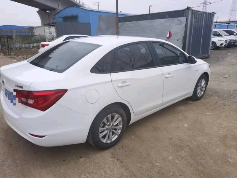 保定17年别克英朗4