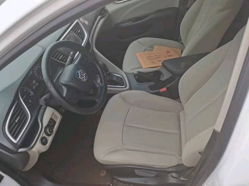 保定17年别克英朗6