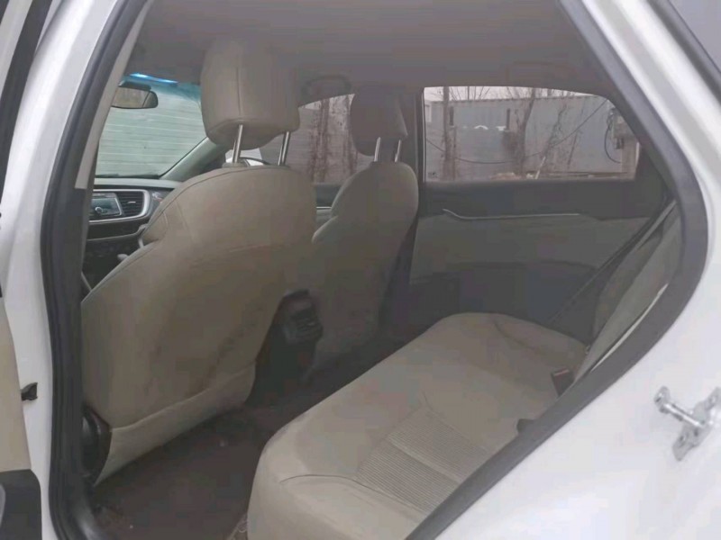 保定17年别克英朗8