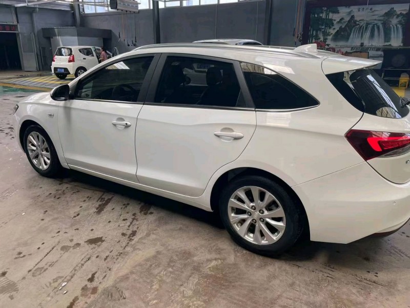 保定18年别克阅朗5