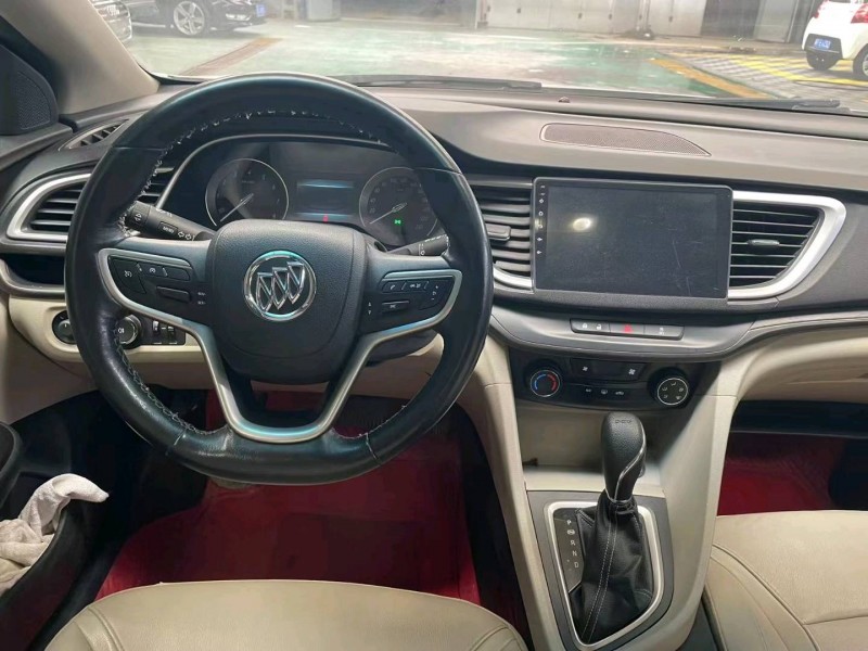 保定18年别克阅朗7