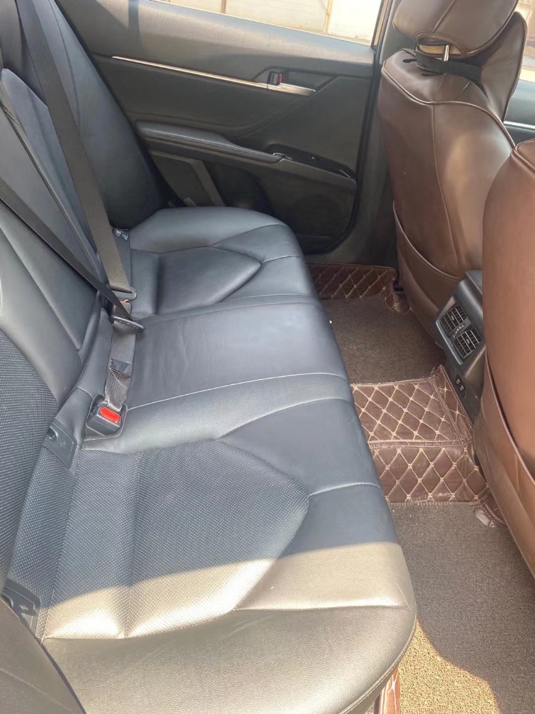 武汉18年丰田凯美瑞6