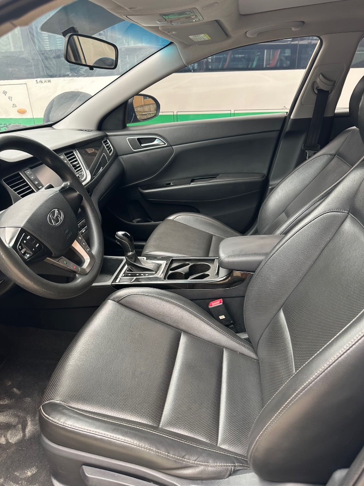 武汉16年现代名图4