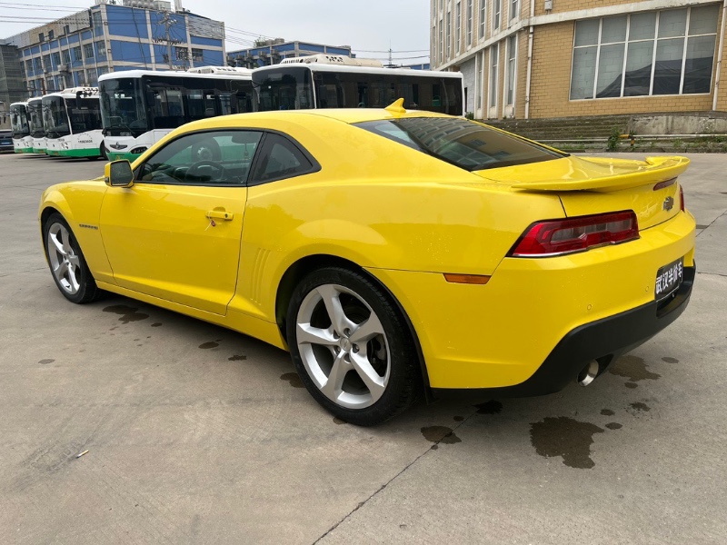 武汉16年雪佛兰科迈罗9