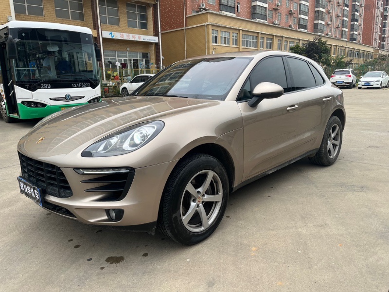 武汉17年保时捷Macan1