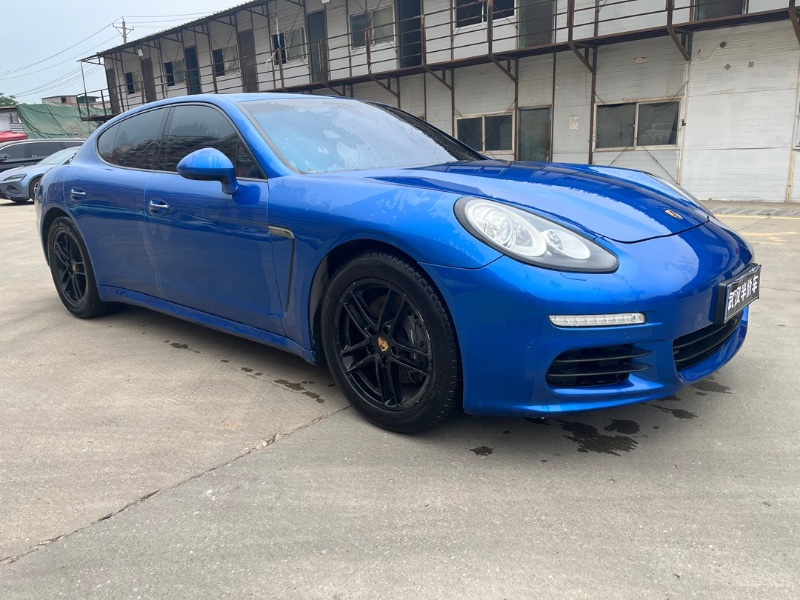 武汉15年保时捷帕拉梅拉3