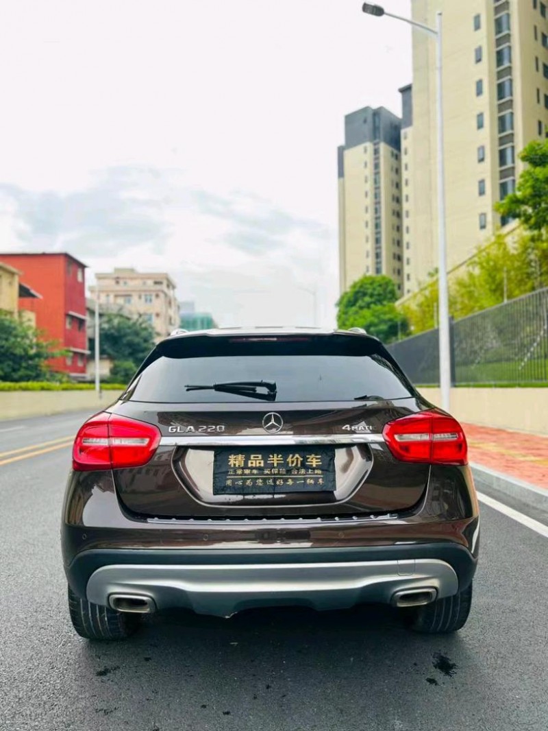 东莞17年奔驰GLA9