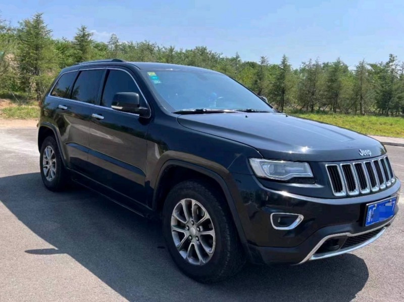 青岛14年Jeep大切诺基3