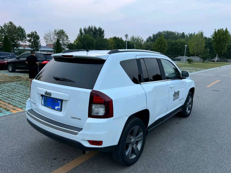 枣庄14年Jeep指南者5