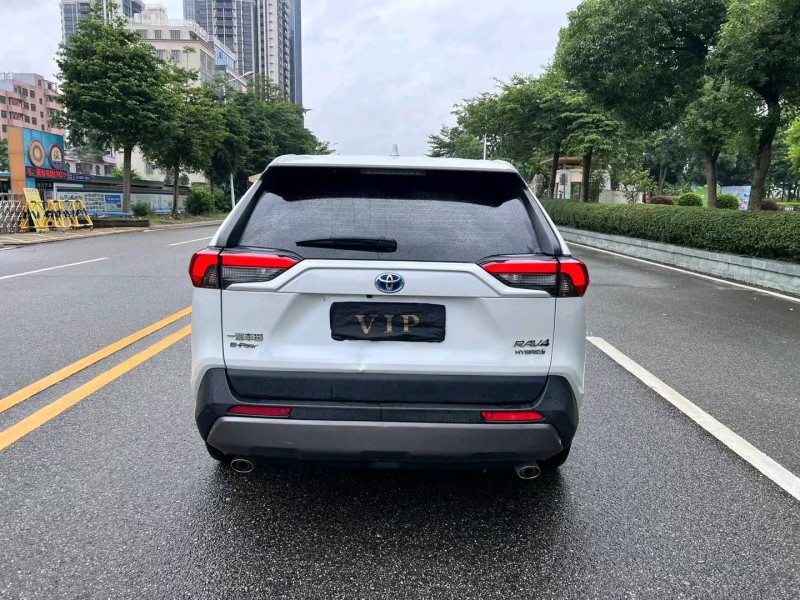 珠海21年丰田RAV4荣放8