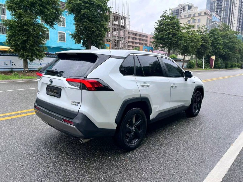 珠海21年丰田RAV4荣放9