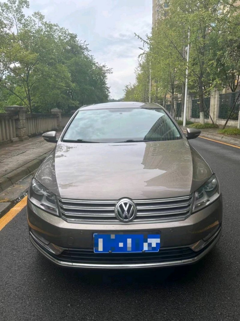 成都16年大众迈腾1