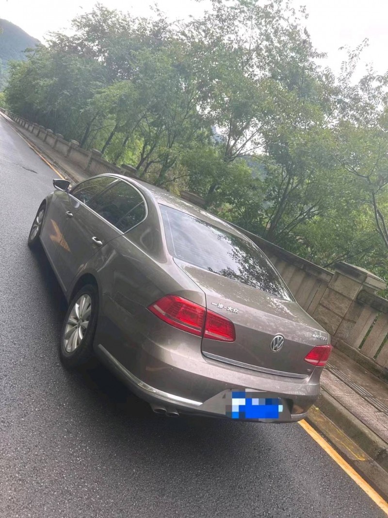 成都16年大众迈腾5