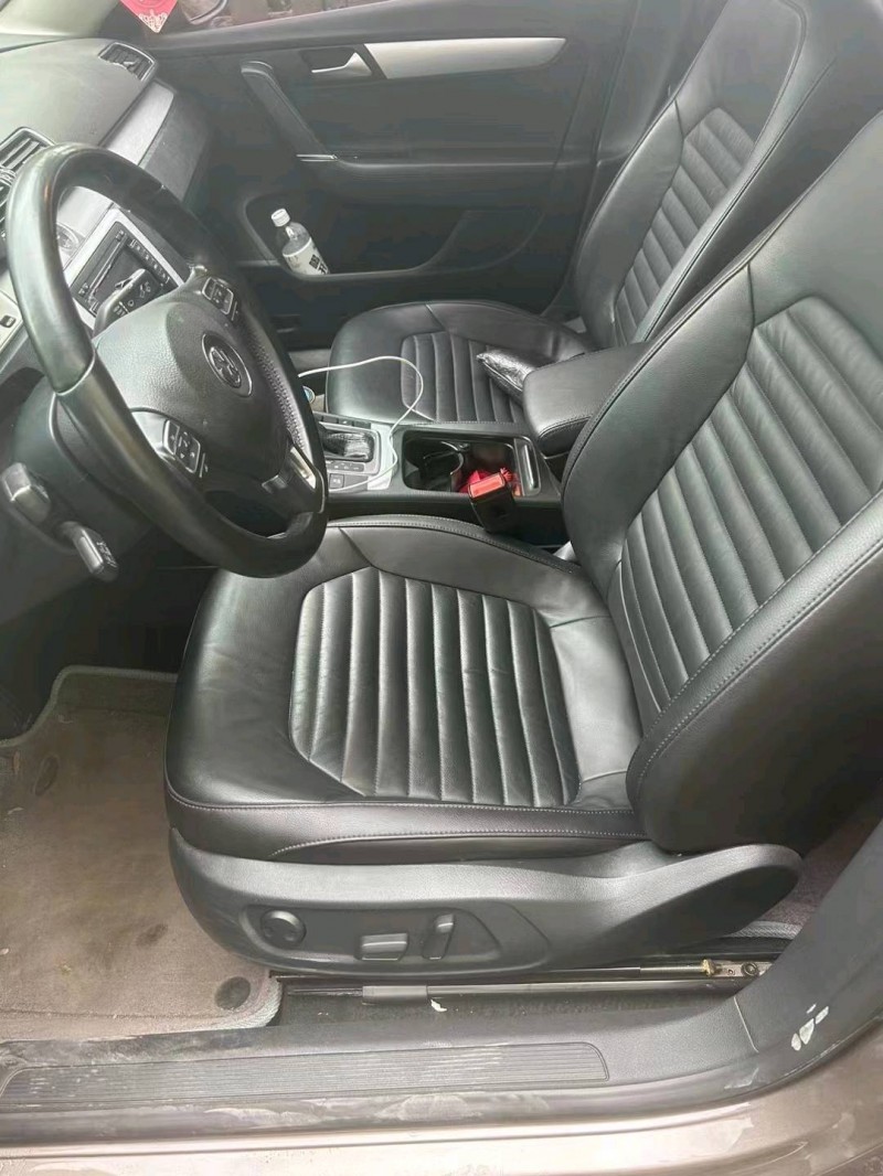 成都16年大众迈腾8