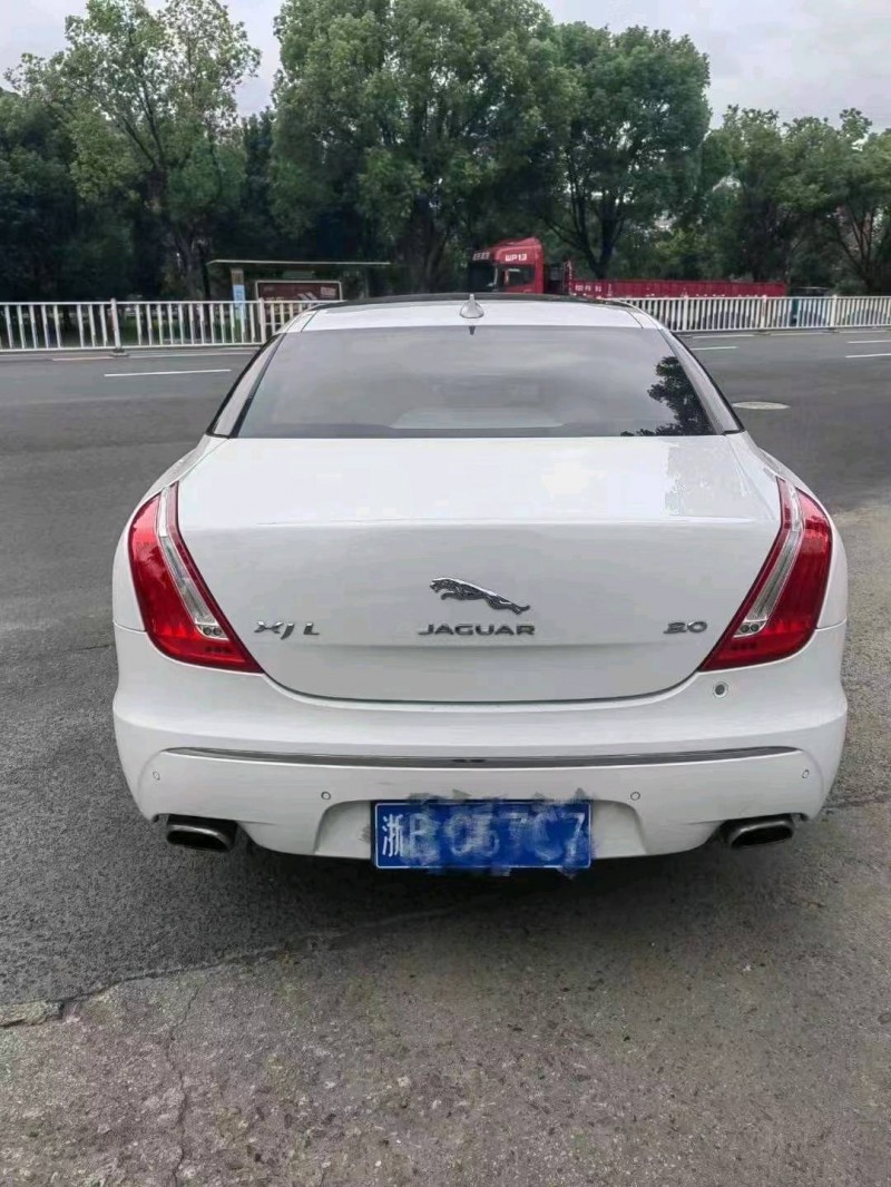嘉兴14年捷豹XJL3