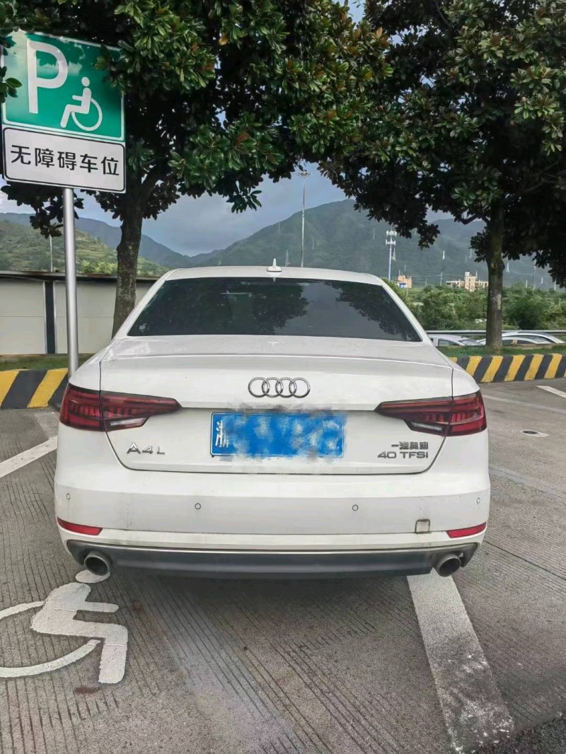 嘉兴18年奥迪A4L3