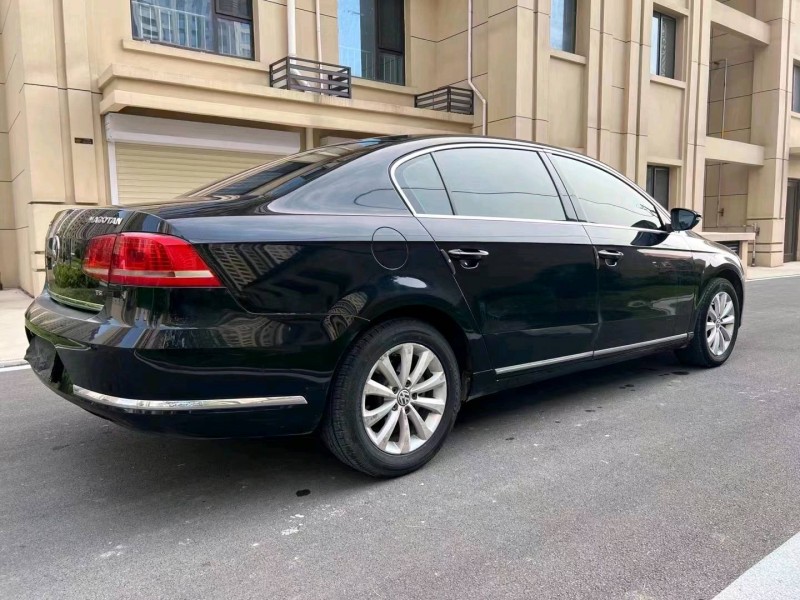 济南14年大众迈腾5