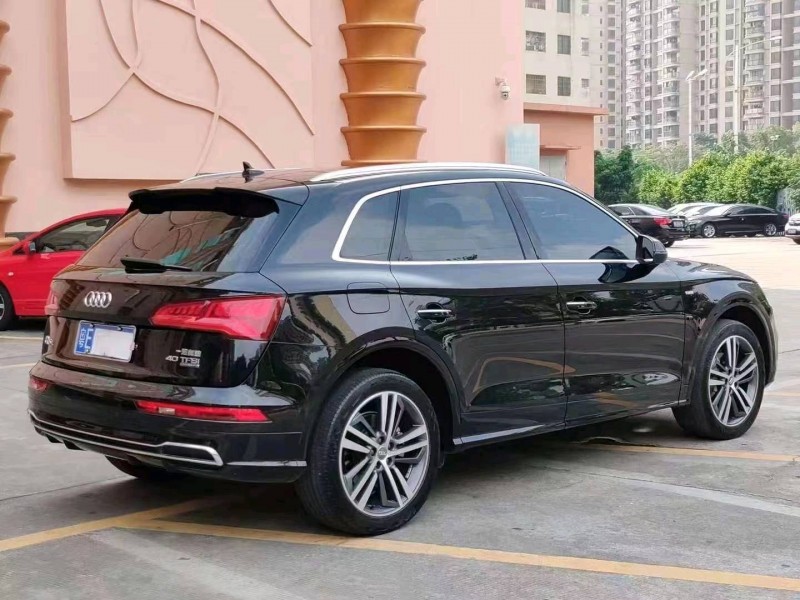 珠海21年奥迪Q55