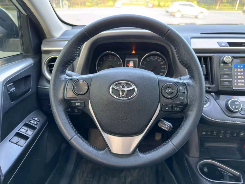 沈阳19年丰田RAV4荣放4