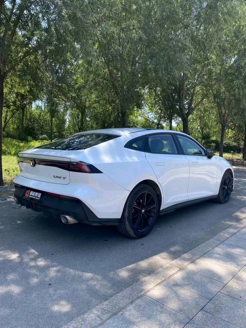 枣庄22年长安汽车UNI-V4