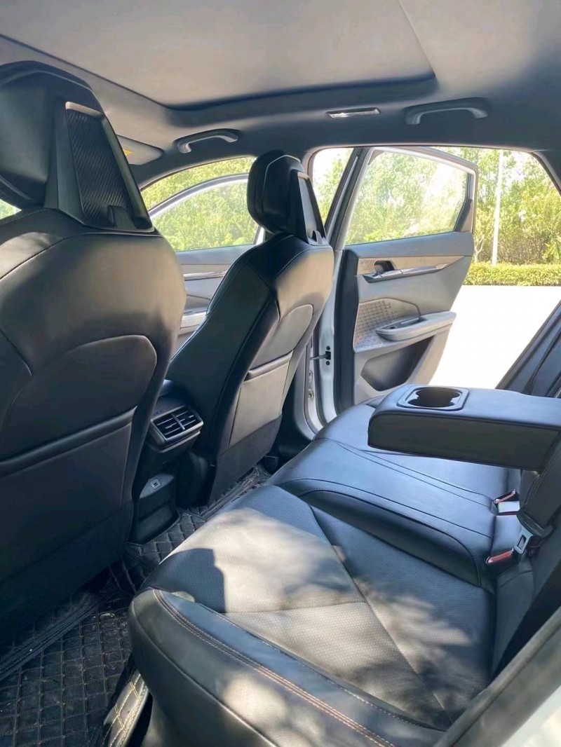 枣庄22年长安汽车UNI-V5