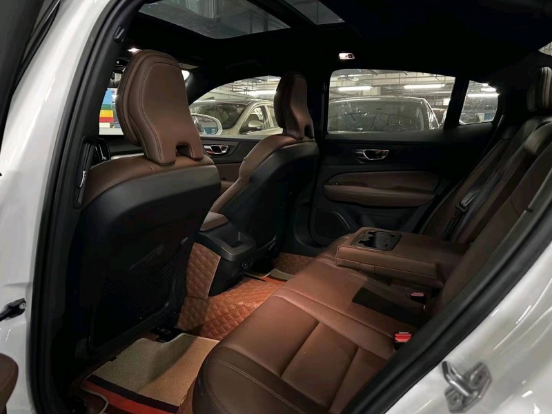 重庆21年沃尔沃S60L5