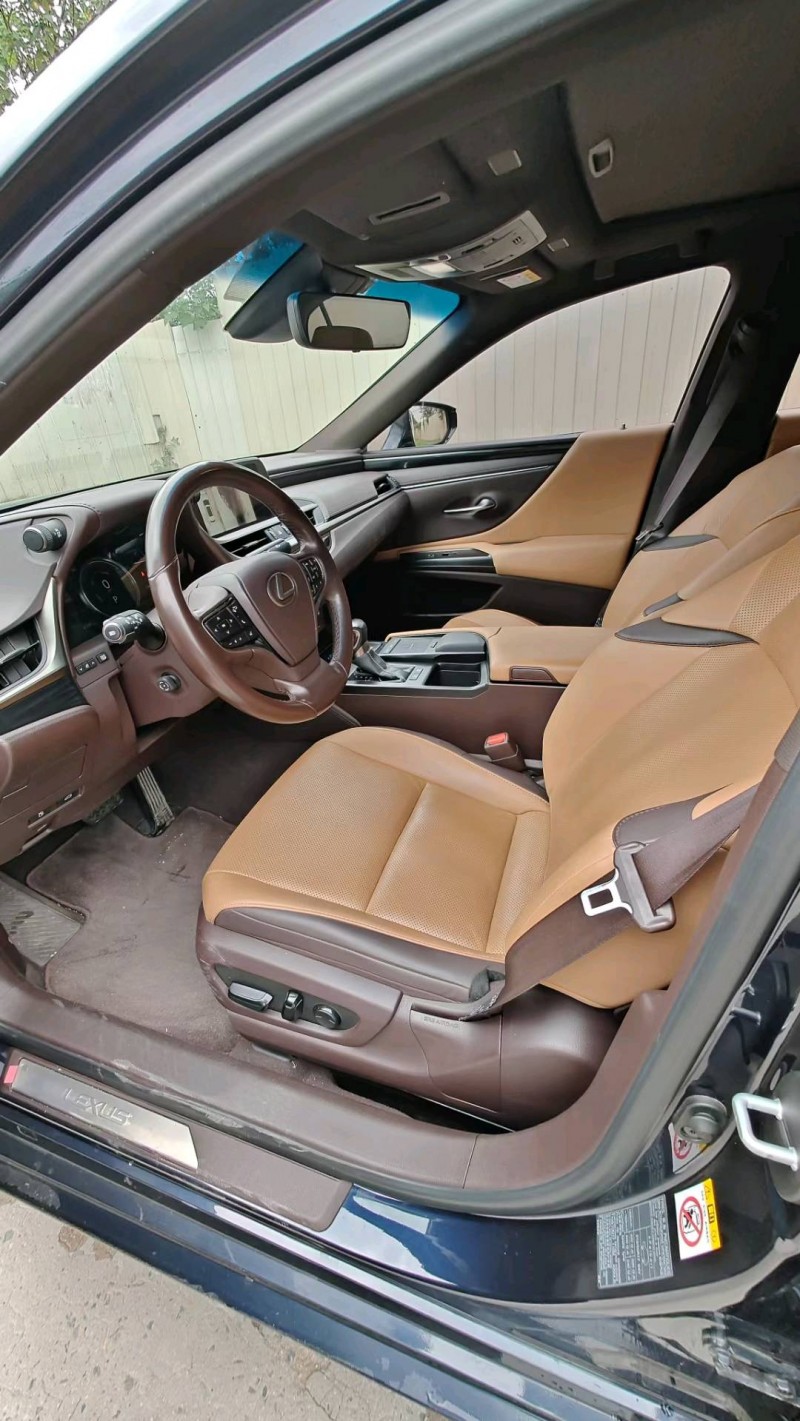 佛山19年雷克萨斯ES6