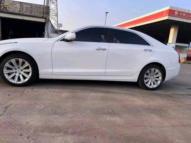 济宁19年凯迪拉克ATS3