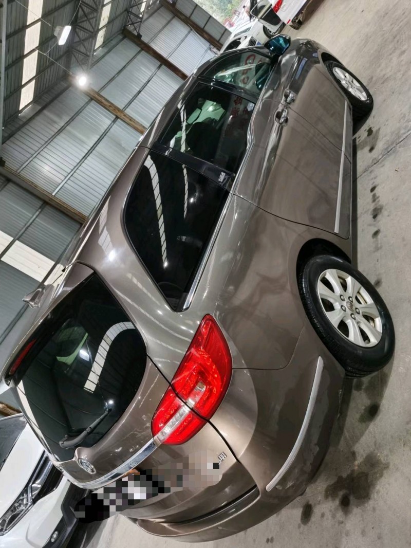 临沂15年别克GL88