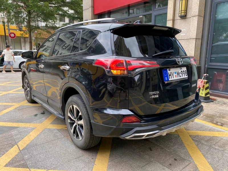 东莞19年丰田RAV4荣放4