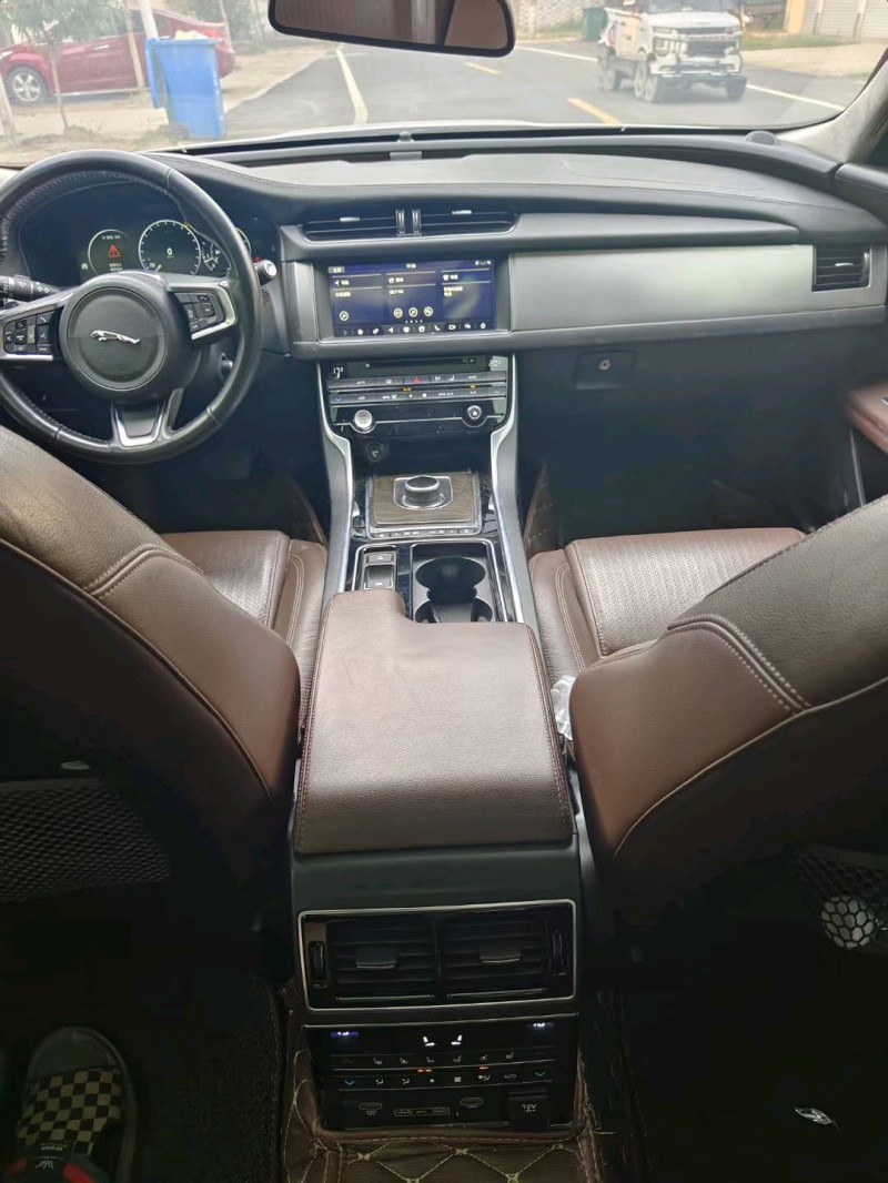 郑州17年捷豹XFL4