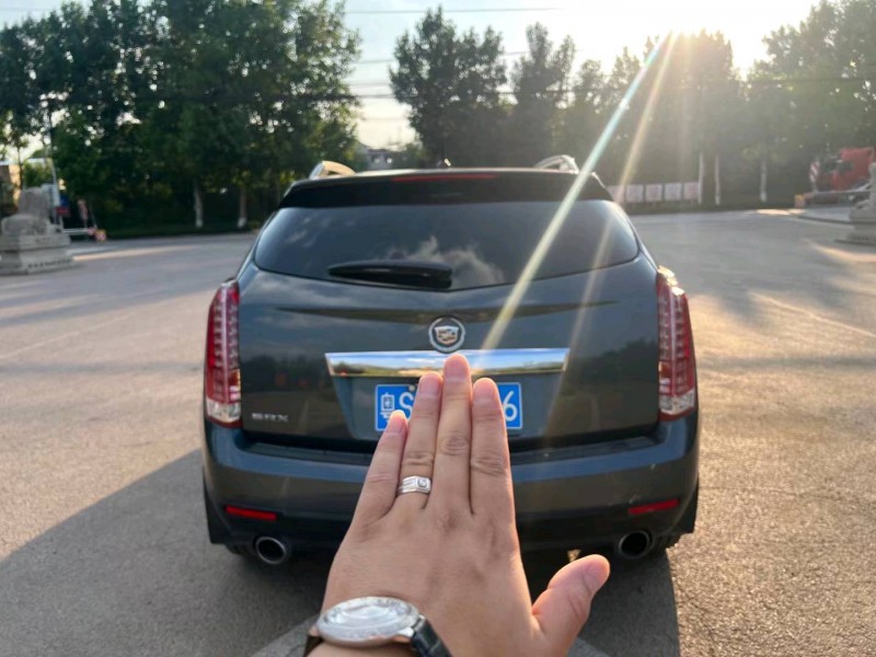 济南11年凯迪拉克SRX9