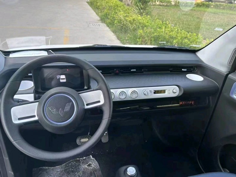 東營23年五菱汽車宏光MINI EV4