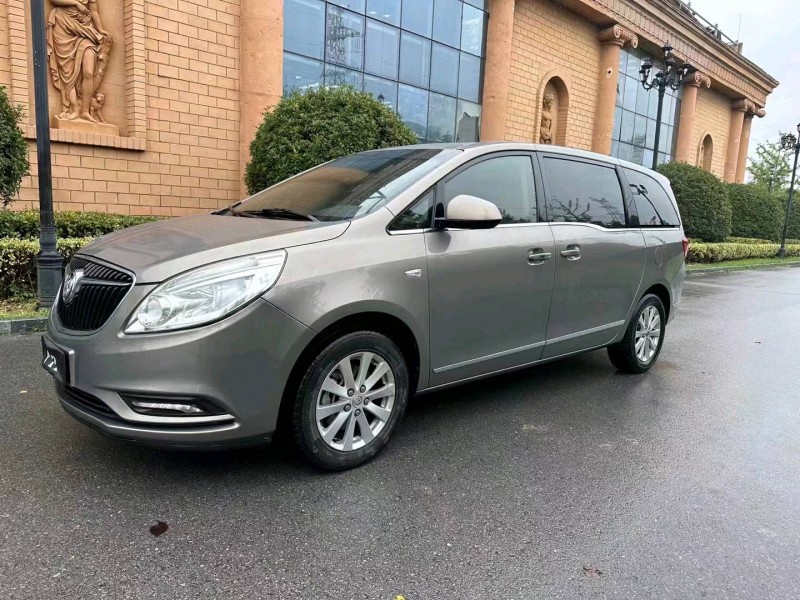 常州17年别克GL82