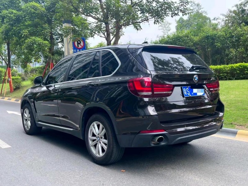 广州19年宝马X58