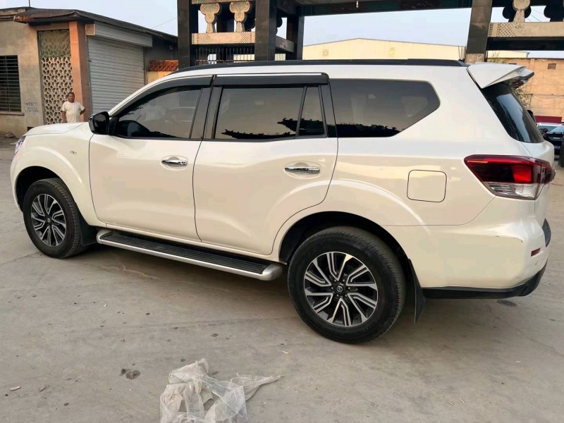 保定21年日产途达5