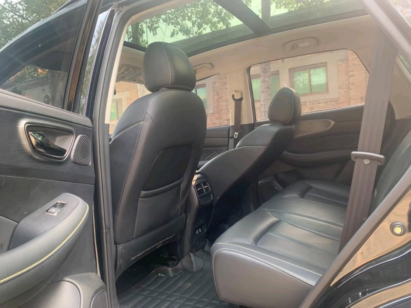 保定21年荣威RX57