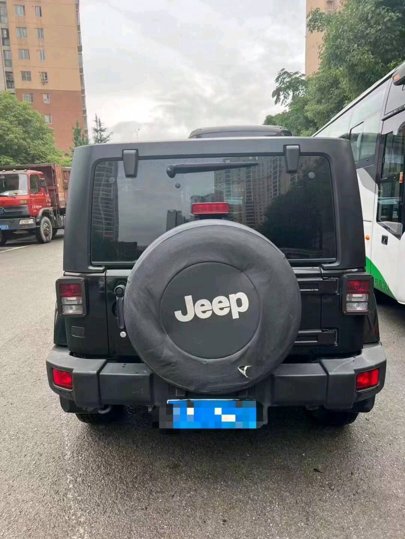 貴陽13年Jeep牧馬人2