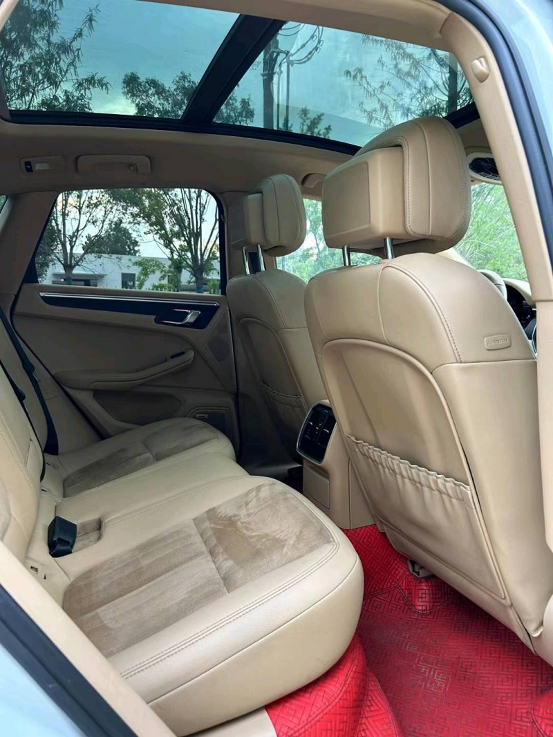 宿迁16年保时捷Macan4