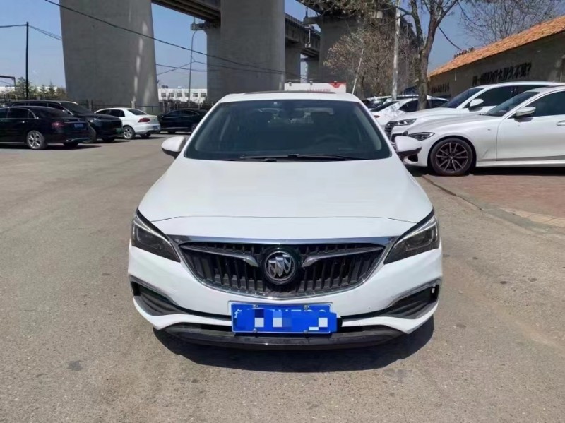 青岛19年别克威朗1