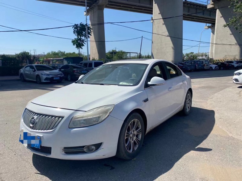 青岛13年别克君威2