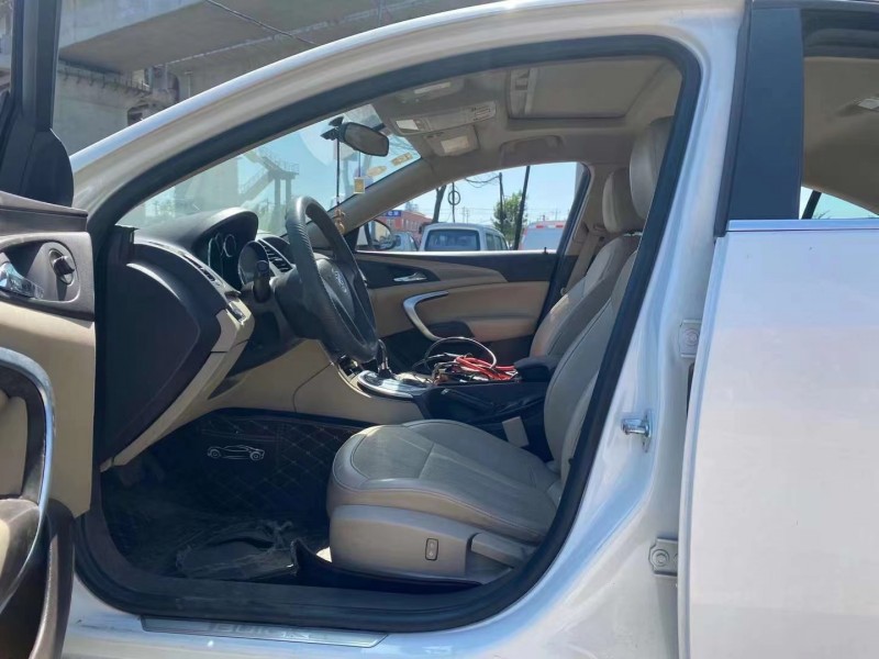 青岛13年别克君威8