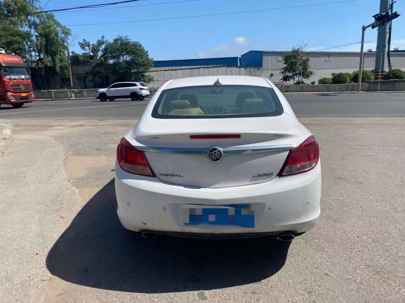 青岛13年别克君威9