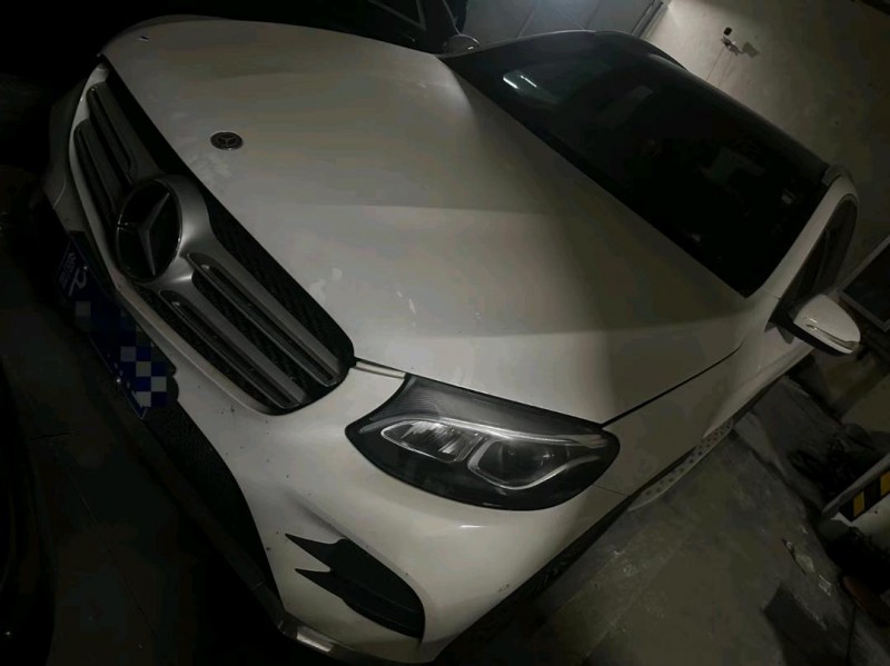 青岛17年奔驰GLC1