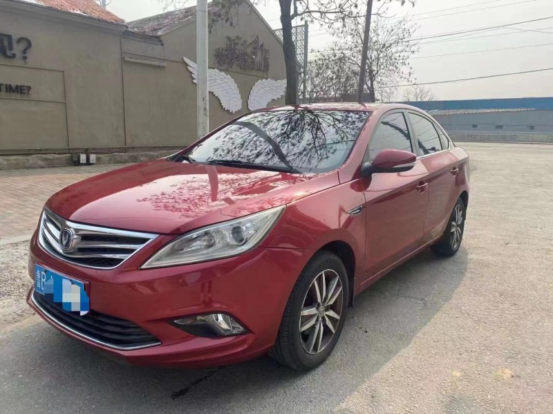 青岛15年长安汽车逸动2