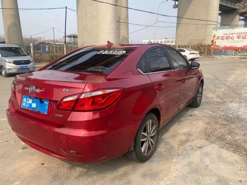 青岛15年长安汽车逸动4