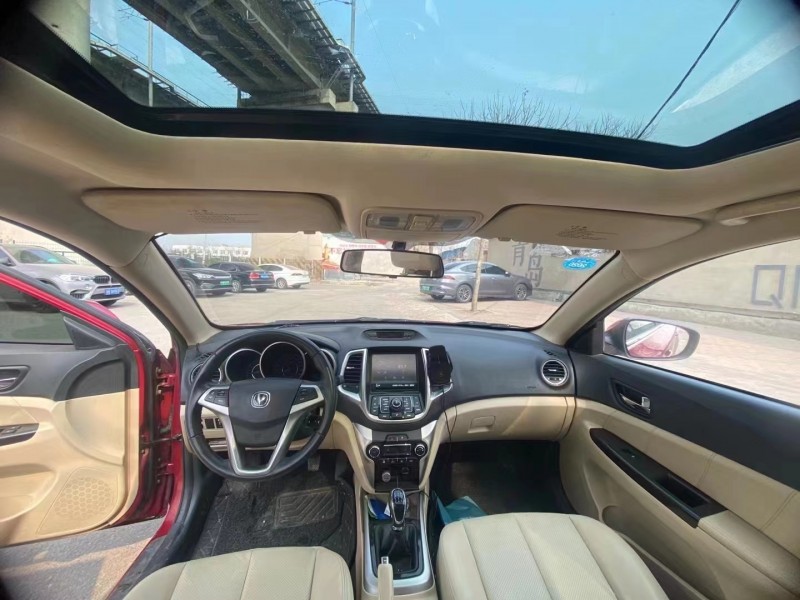 青岛15年长安汽车逸动6