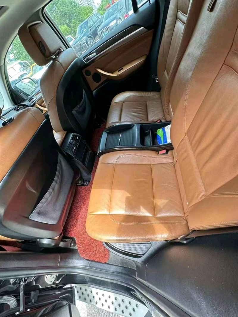 济南12年宝马X64